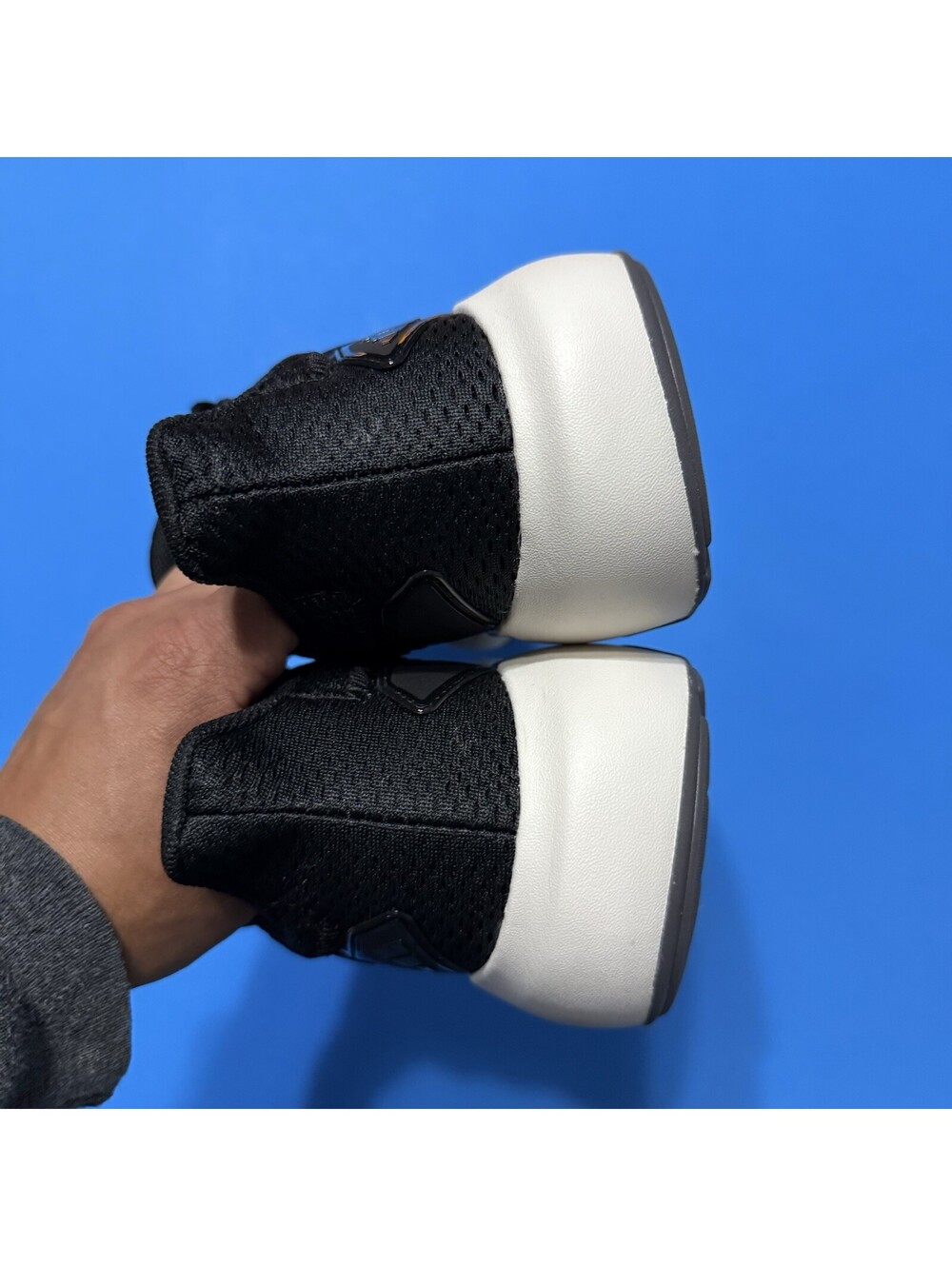 Adidas Ultimashow 2.0 Cloud foam Running Shoes Black White IE8904 Women’s 8.5 - Picture 4 of 7